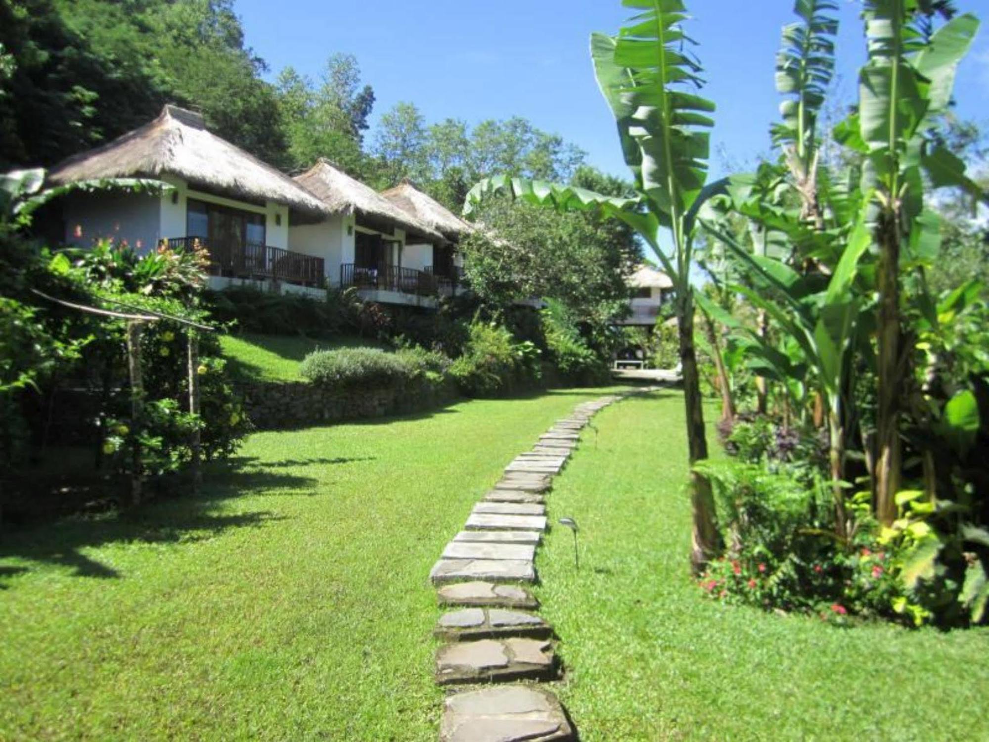 Kelimutu Crater Lakes Ecolodge Desa Kowanara Exterior photo